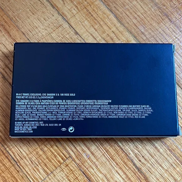 MAC Travel Exclusive Eyeshadow Palette in 18k Rose Gold